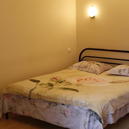 Hotel Service Predslava On Antonovicha Street Киев Екстериор снимка