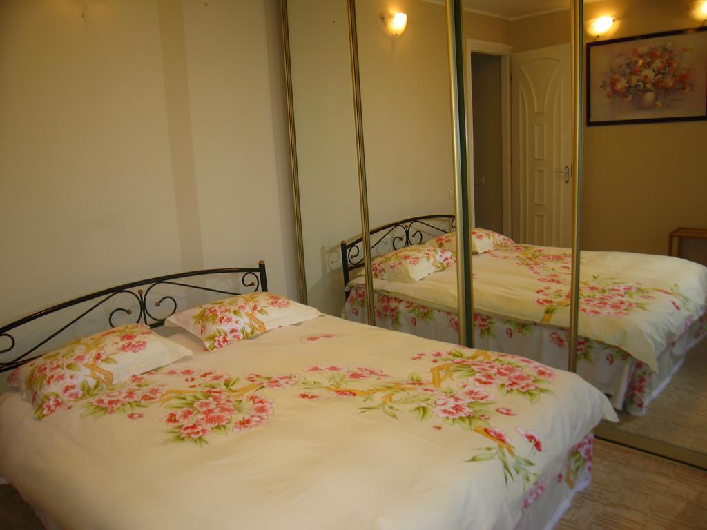Hotel Service Predslava On Antonovicha Street Киев Стая снимка