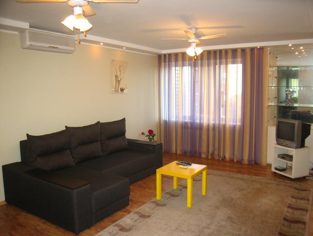 Hotel Service Predslava On Antonovicha Street Киев Стая снимка