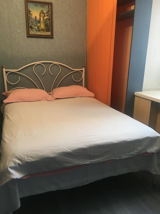 Hotel Service Predslava On Antonovicha Street Киев Екстериор снимка