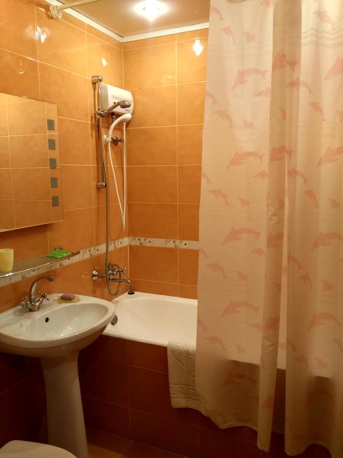 Hotel Service Predslava On Antonovicha Street Киев Екстериор снимка